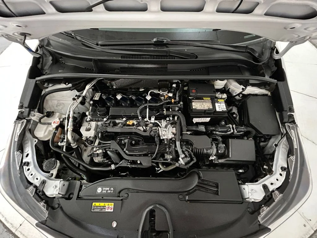 Used 2023 White Toyota LE image 21