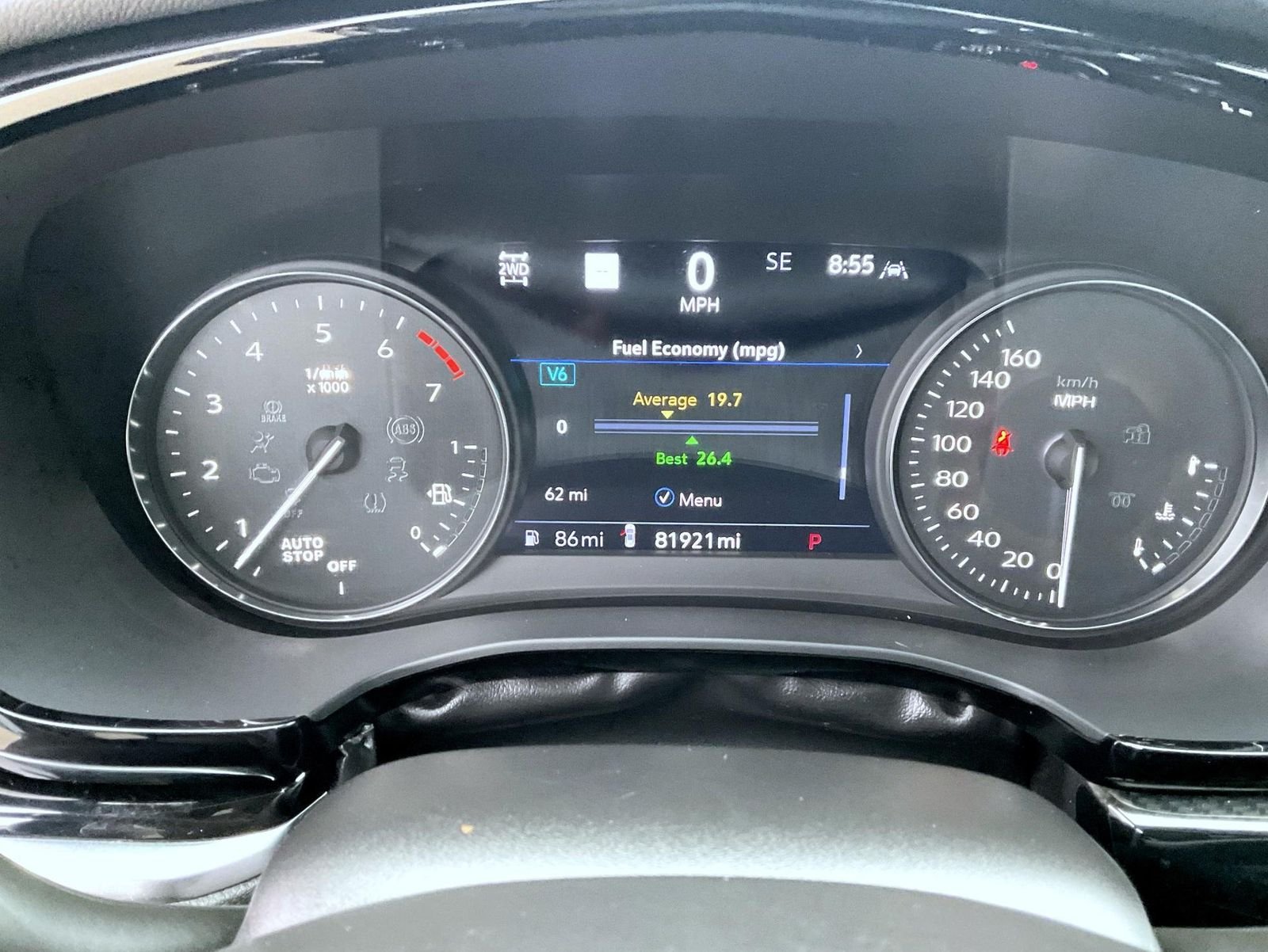 Used 2022 White Cadillac Sport image 12