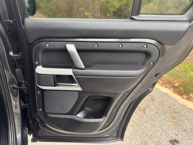 Used 2024 Carpathian Gray Premium Metallic Land Rover X-Dynamic SE image 15