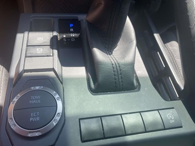 Used 2025 UNDERGROUND Toyota SR5 image 18