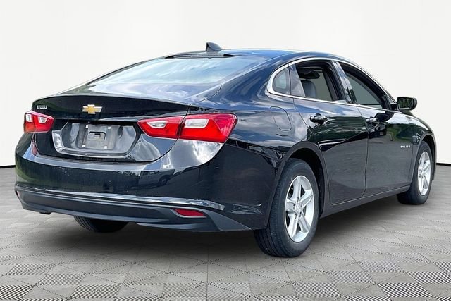 Used 2023 Black Chevrolet LS image 5