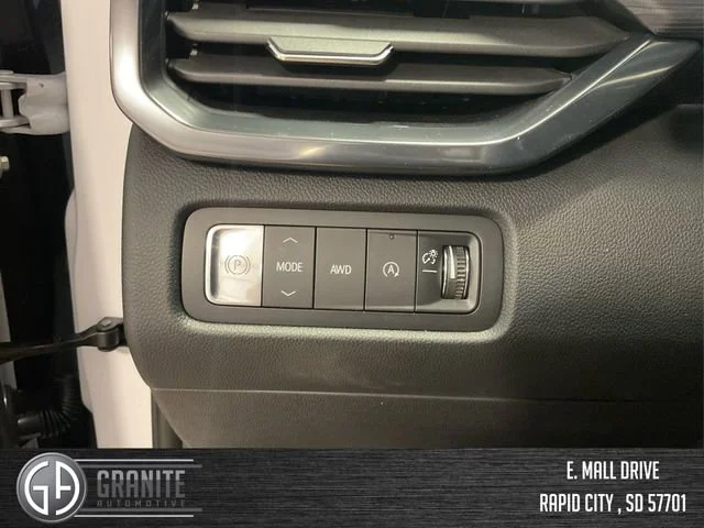 2025 GMC Acadia AT4 - Photo 19