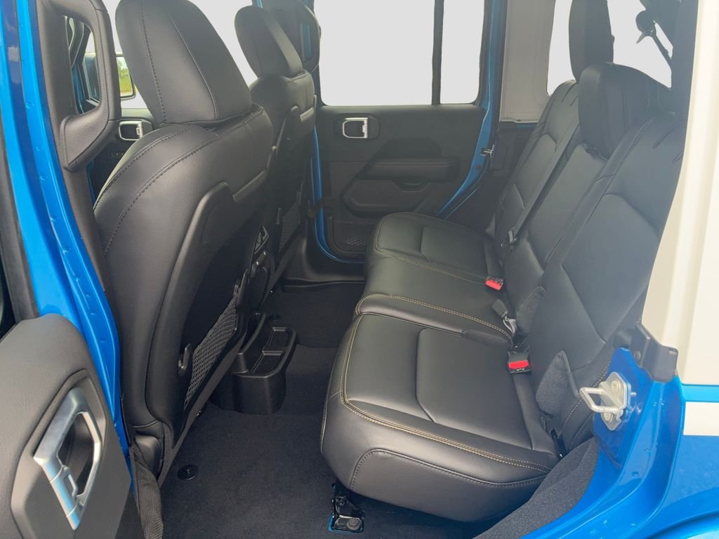 New 2027 Hydro Blue Pearlcoat Jeep Sahara image 19