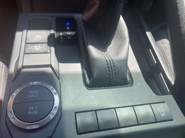 Used 2025  Toyota SR5 image 18