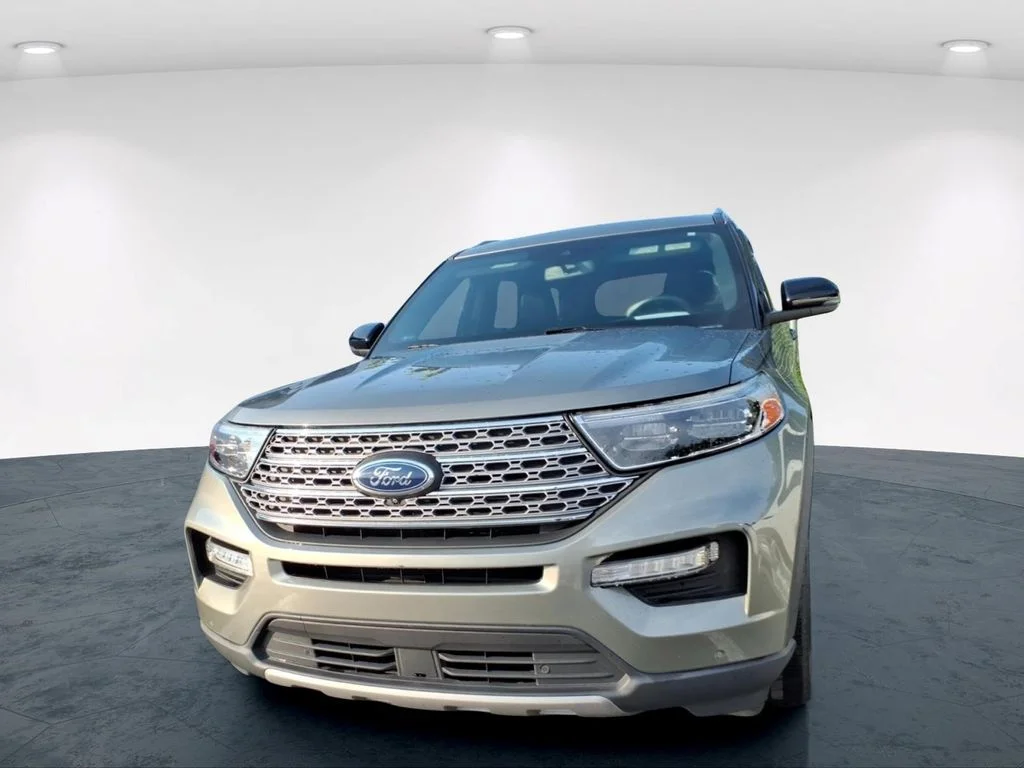 Used 2020 Green Ford Limited image 6