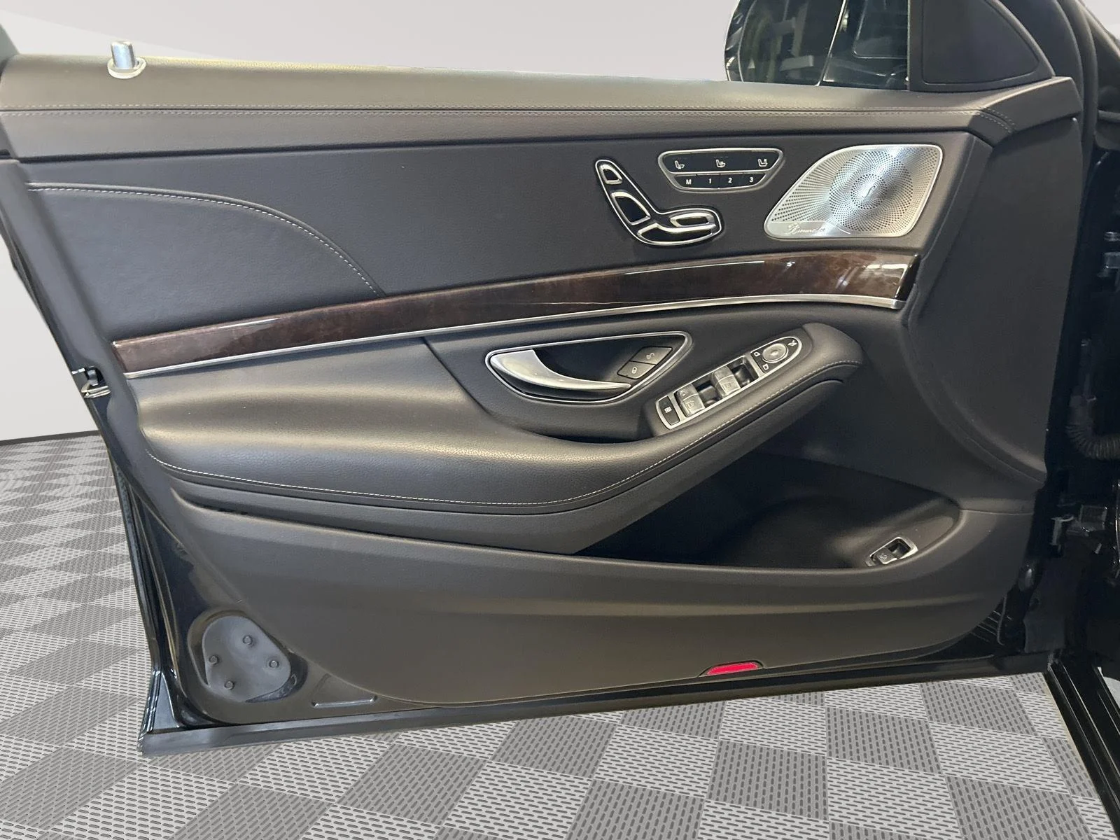 Certified Used 2020 Magnetite Black Metallic Mercedes-Benz S 450 image 12