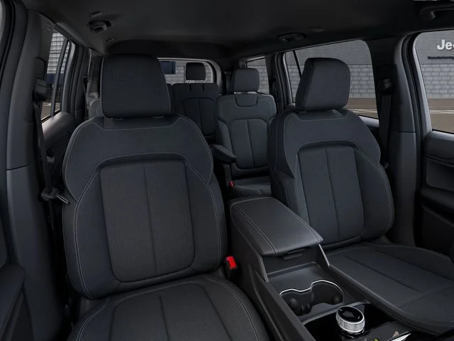 New 2026 Bright White Clear-Coat Exterior Paint Jeep Laredo image 17
