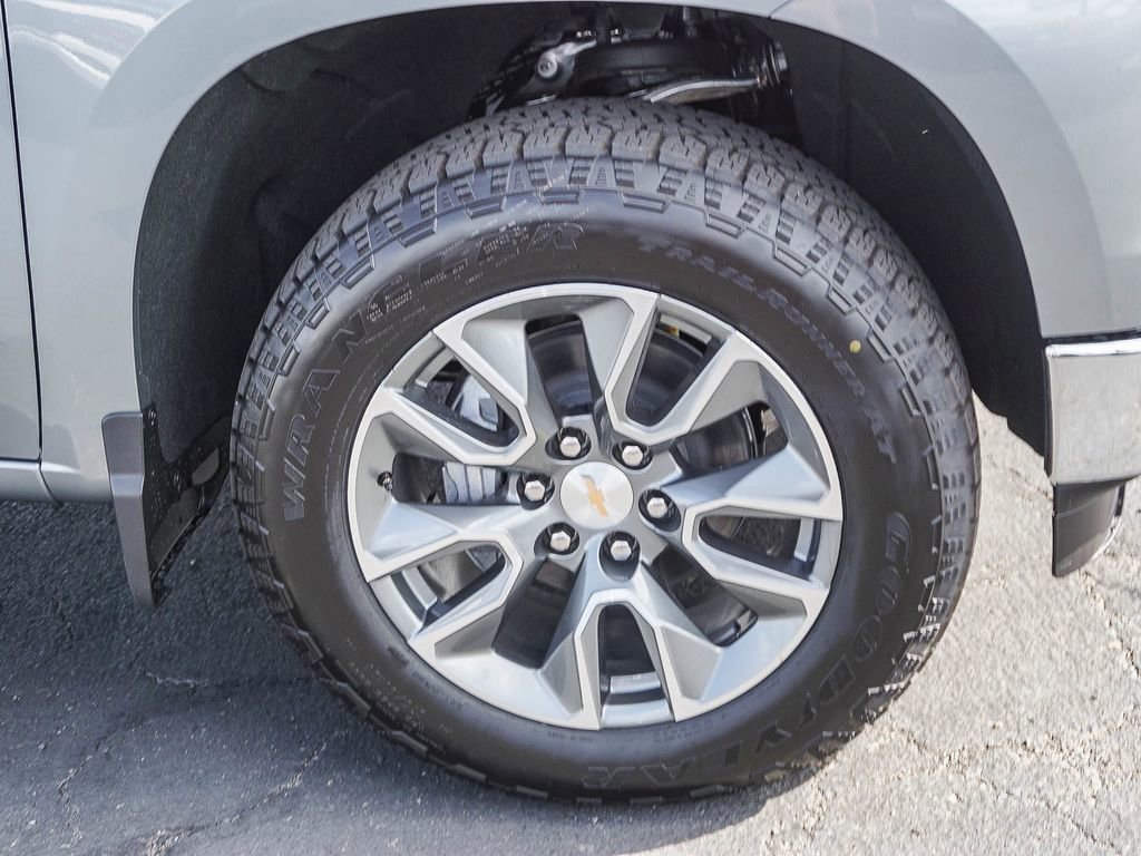 New 2026 Sterling Gray Metallic Chevrolet LT image 9