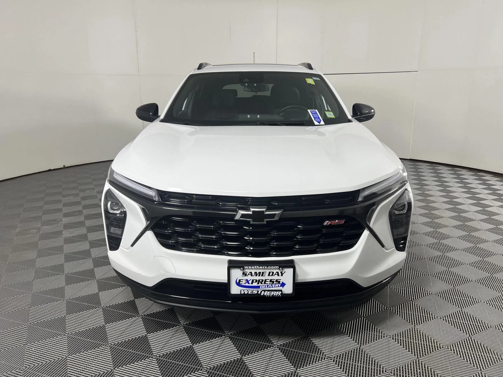 Used 2024 Summit White Chevrolet 2RS image 7