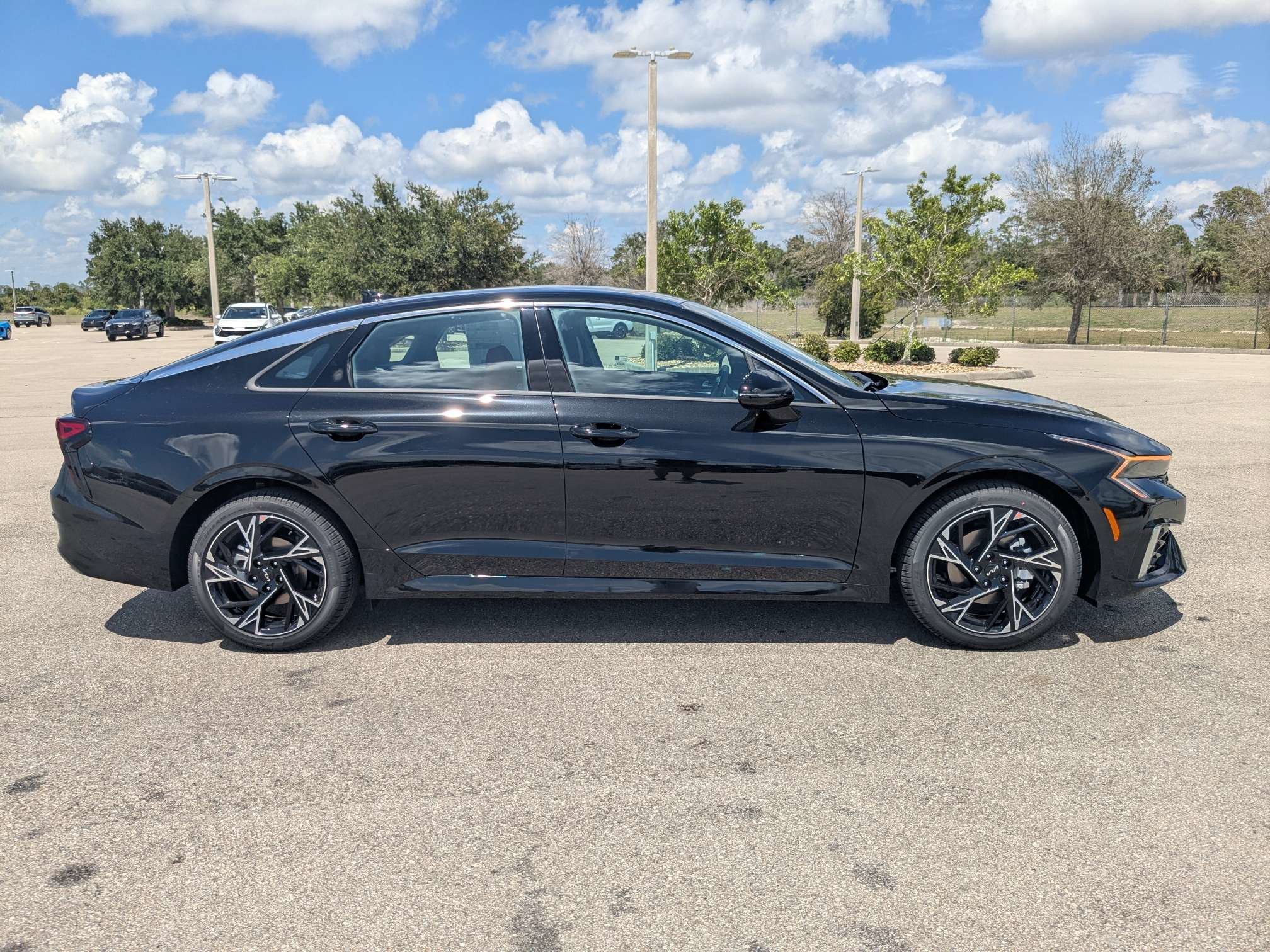 New 2026 Aurora Black Pearl Kia GT-Line FWD image 4