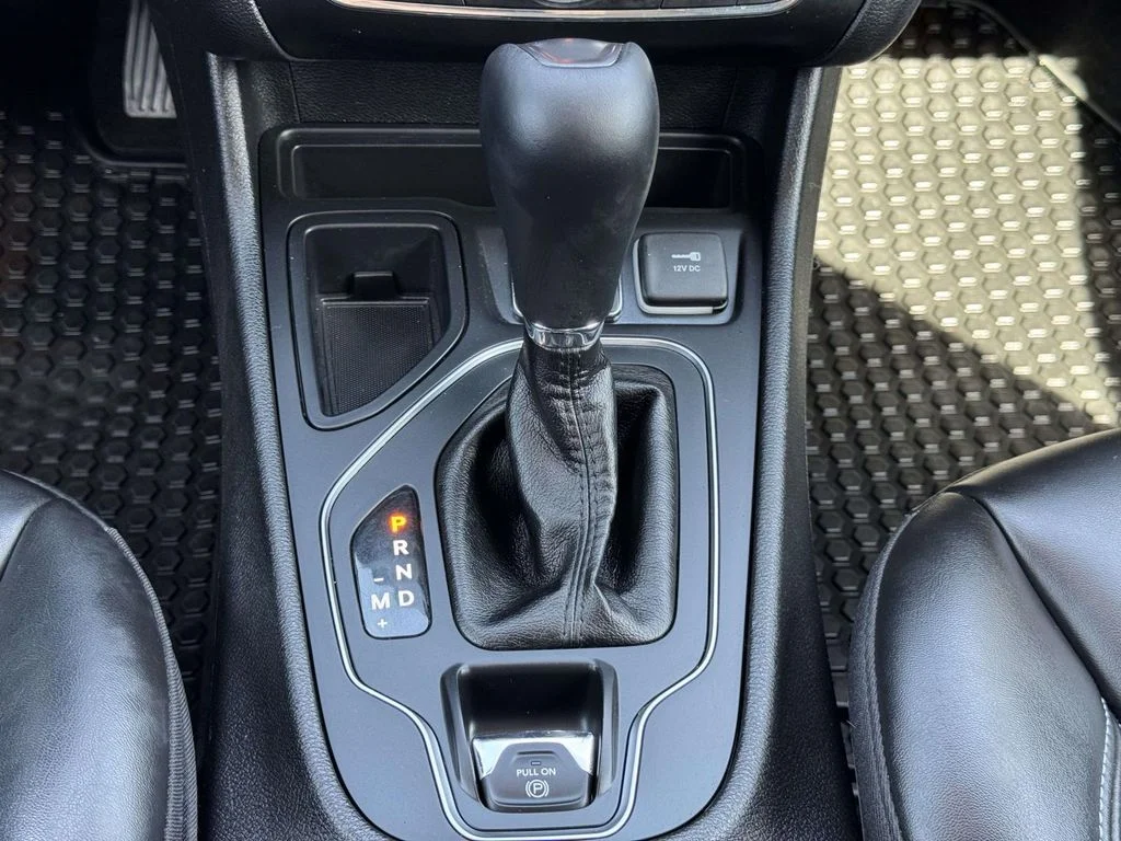 Used 2020 Gray Jeep Latitude Plus image 21