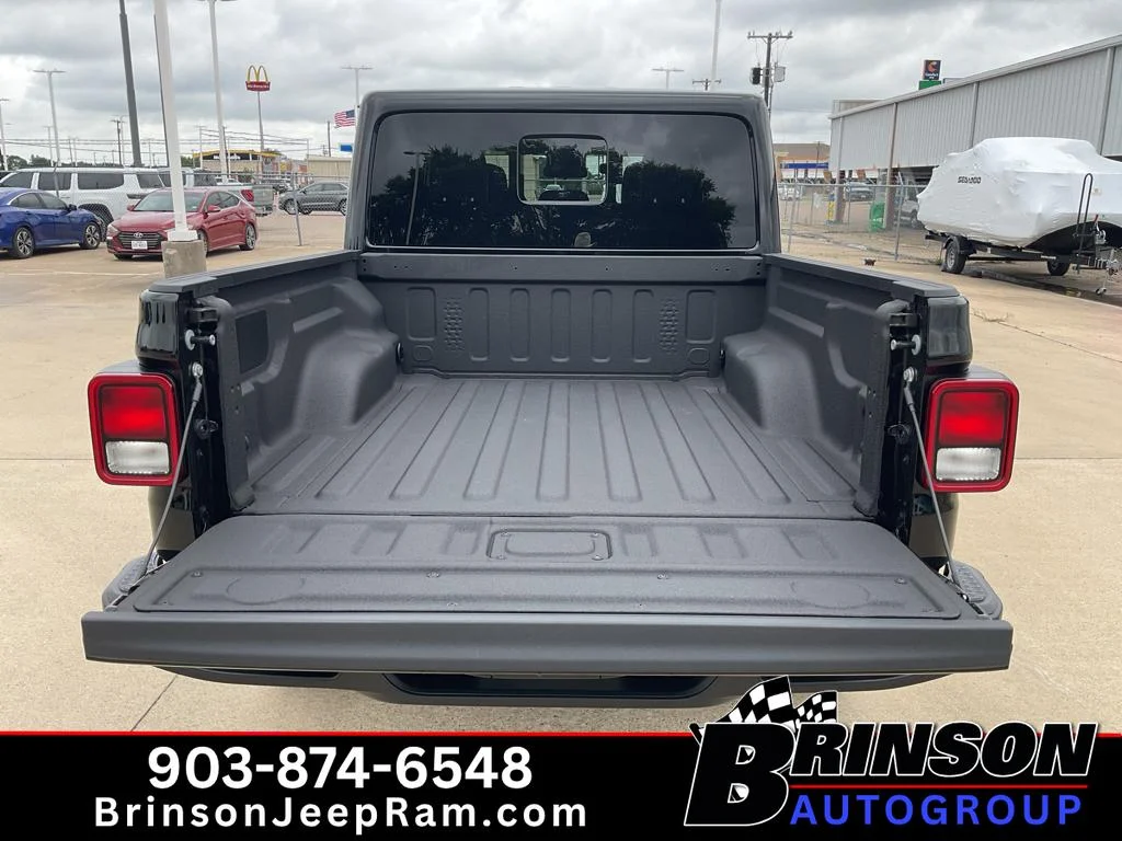 Used 2025 Black Clearcoat Jeep High Tide image 10