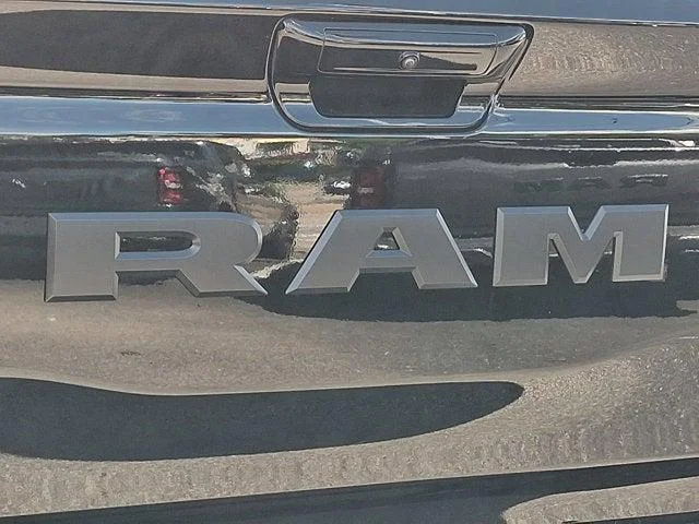 New 2026 Diamond Black Crystal Pearl-Coat Exterior Paint RAM Big Horn/Lone Star image 11