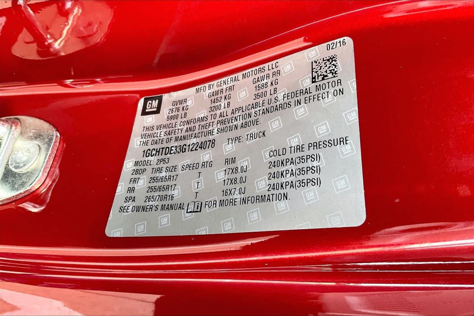 Used 2016 Red Rock Metallic Chevrolet 4WD Z71 image 32