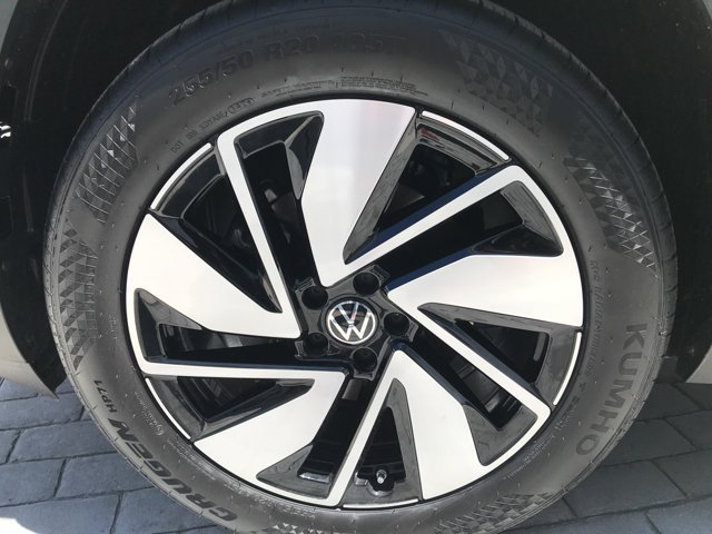 New 2026 Mountain Lake Blue Metallic Volkswagen 2.0T SEL image 13