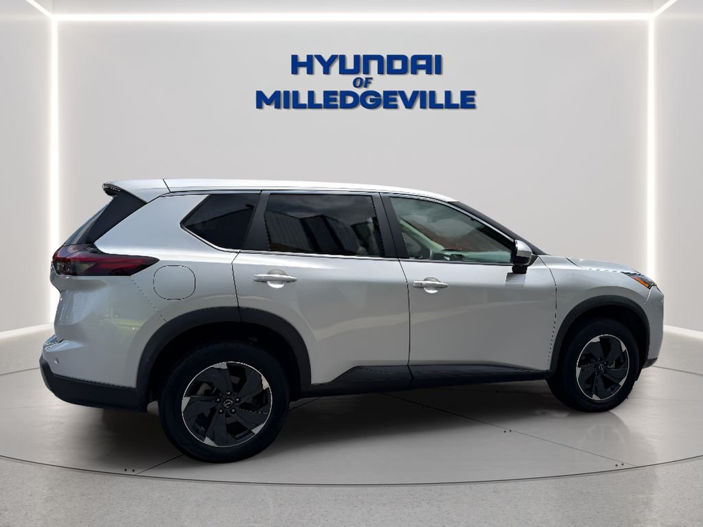 2024 Nissan Rogue SV - Photo 7