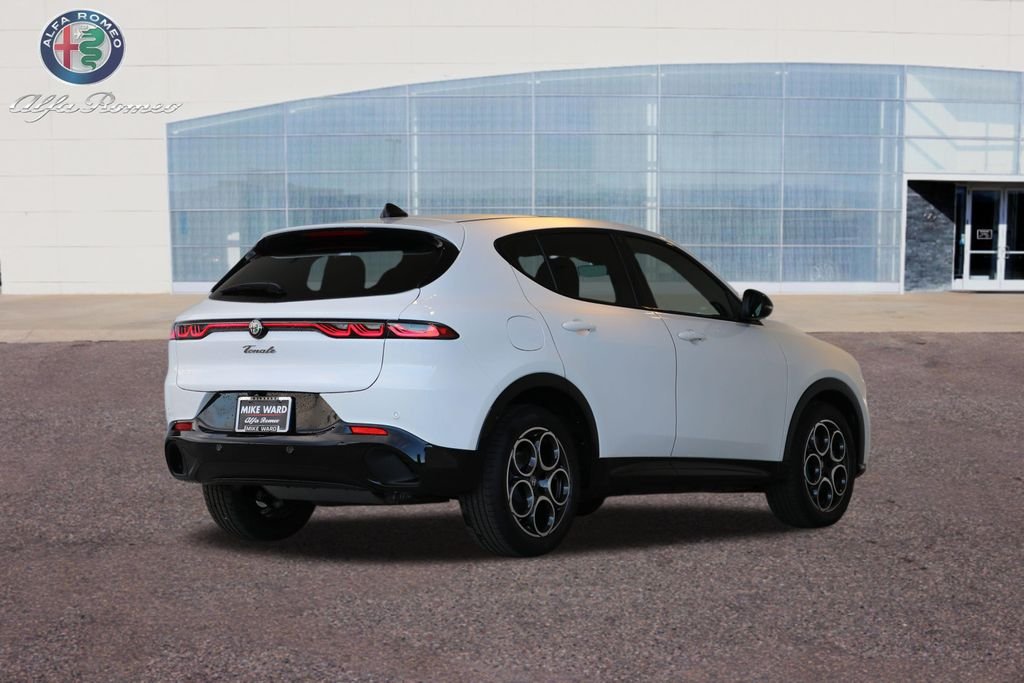 New 2025 Milano White Exterior Paint Alfa Romeo Base image 48
