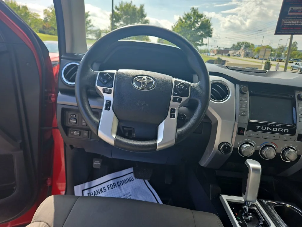 Used 2018 Red Toyota SR5 image 14
