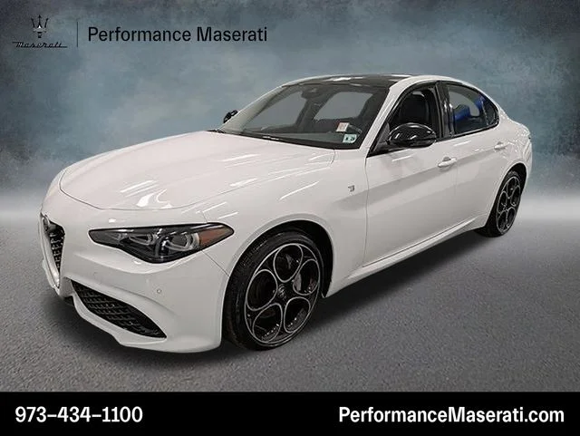 2024 Alfa Romeo Giulia Ti AWD's photo