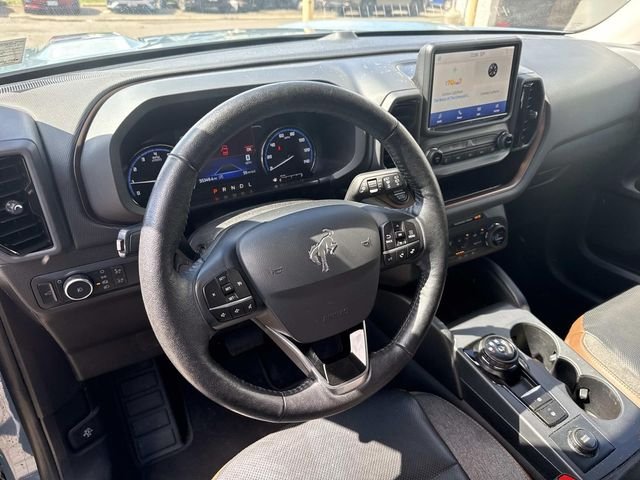 Used 2021  Ford Outer Banks image 2