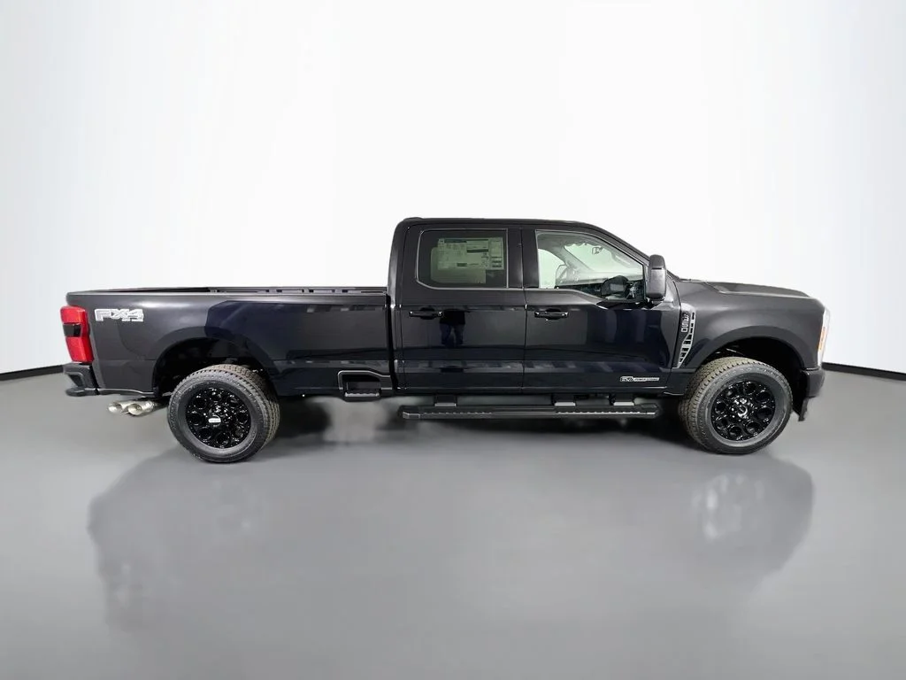 New 2026 Agate Black Metallic Ford Lariat image 18