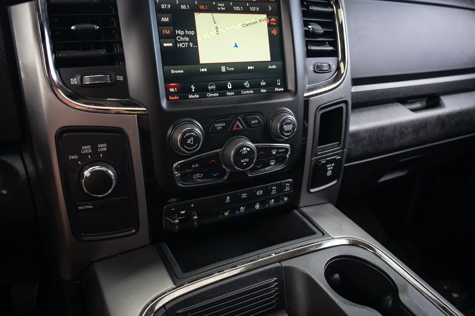 Used 2018 Black Ram Laramie image 26