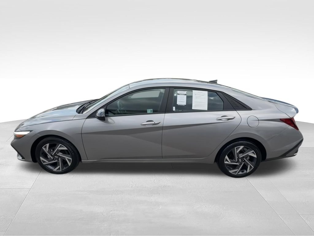 Certified Used 2025 Silver Hyundai SEL Sport image 5