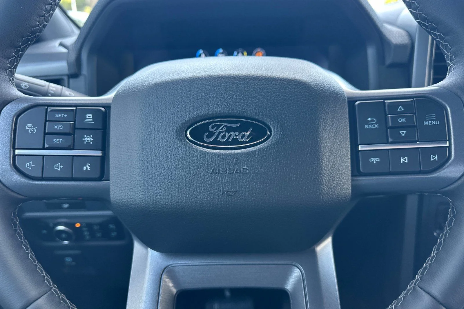 New 2026 Oxford White Ford XLT image 22