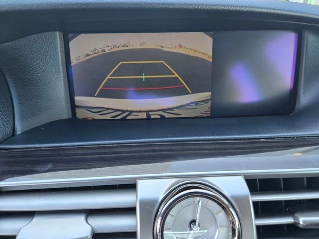 Used 2016 White Lexus 460 image 11
