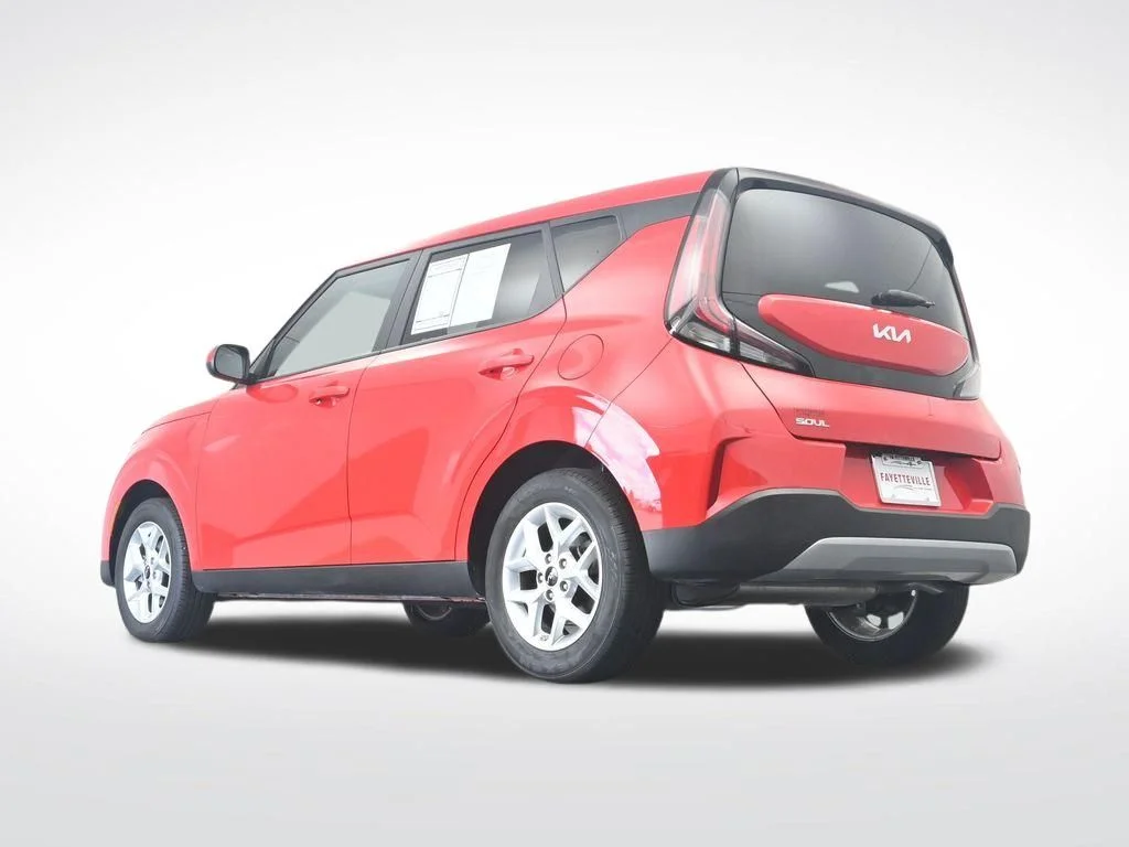 Used 2025 Red Kia LX image 37