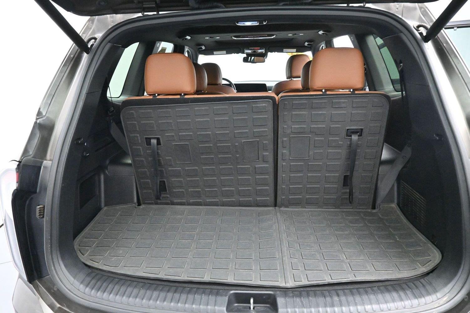 Used 2024 Dark Moss Kia EX X-Line image 9