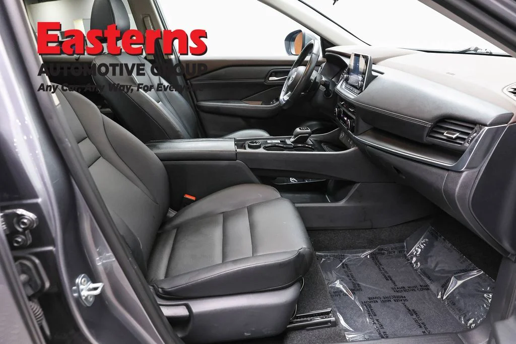 Used 2023 Gray Nissan SV image 24
