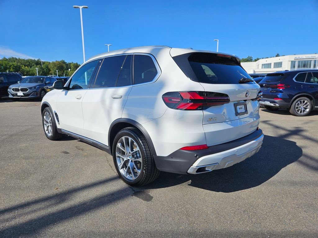 Certified Used 2026 Alpine White BMW xDrive40i image 5