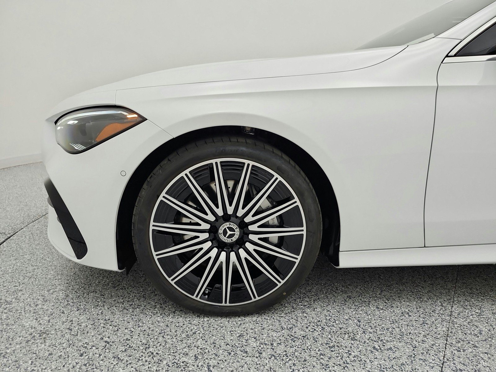 New 2026 MANUFAKTUR Moonlight White Metallic Mercedes-Benz CLE 450 4MATIC® Cabriolet image 12