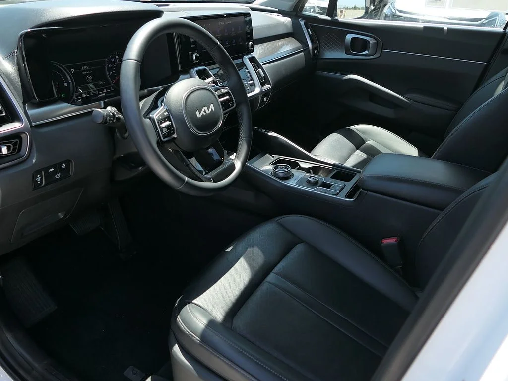 Used 2023 White Kia EX image 12