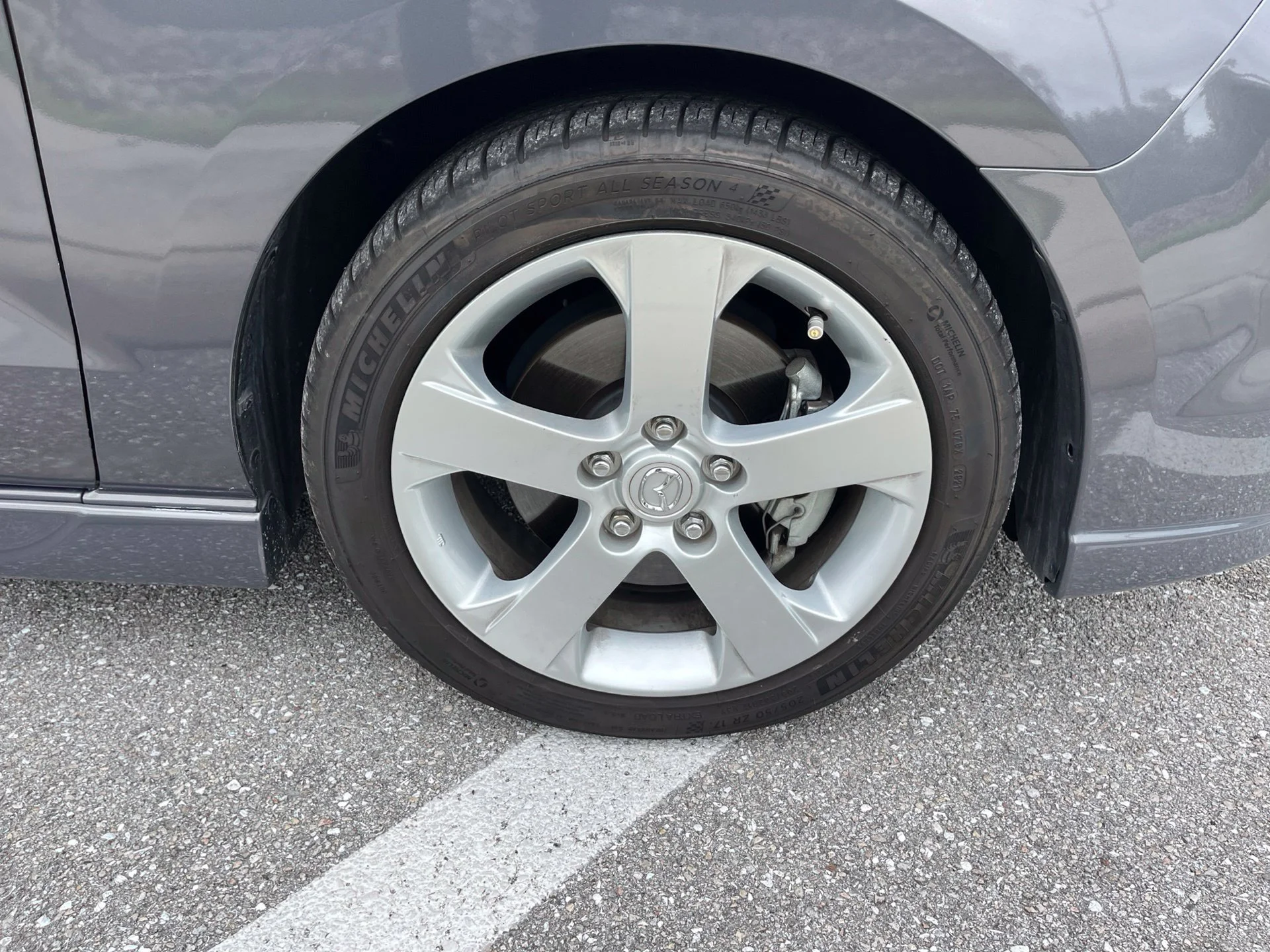 Used 2007 Galaxy Gray Mica Mazda Sport image 11