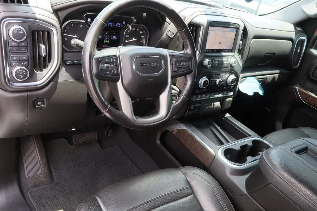 Used 2022 White GMC Denali image 12