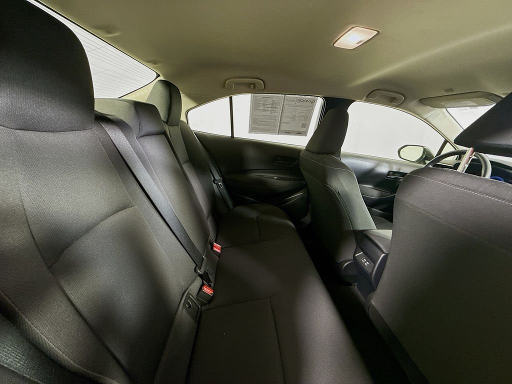 Used 2026 Wind Chill Pearl Toyota Hybrid LE image 23