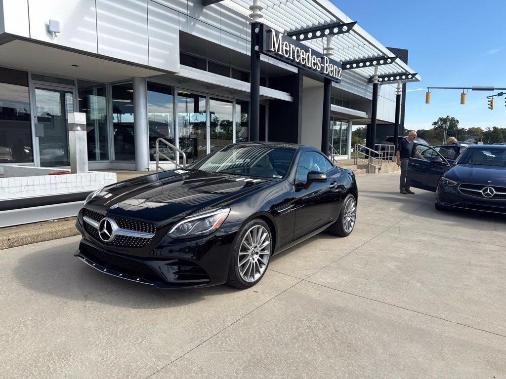 Used 2017 Black Mercedes-Benz SLC 300 image 13