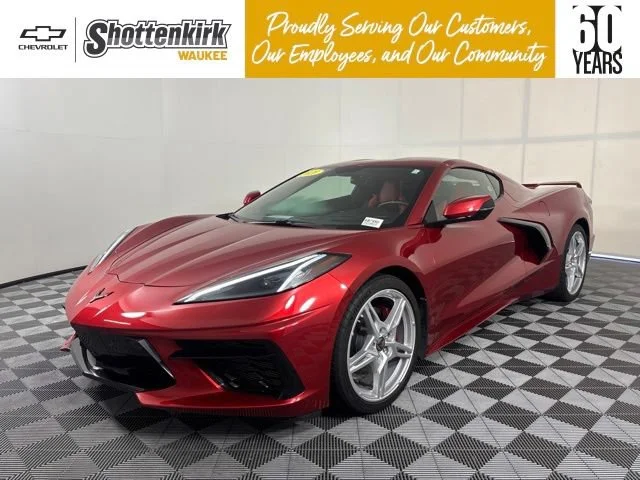 Used 2021 RED MIST METALLIC TINTCOAT Chevrolet 2LT image 1