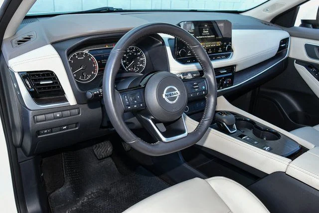 2023 Nissan Rogue SL - Photo 13