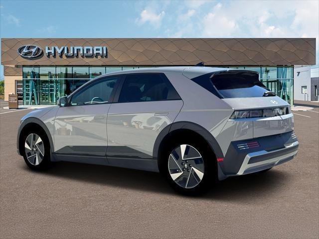 New 2026 Cyber Gray Hyundai SEL image 4