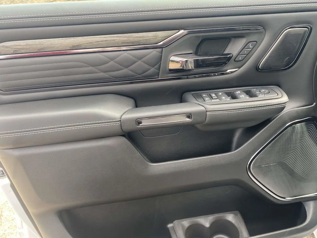 2026 RAM 1500 Limited - Photo 38