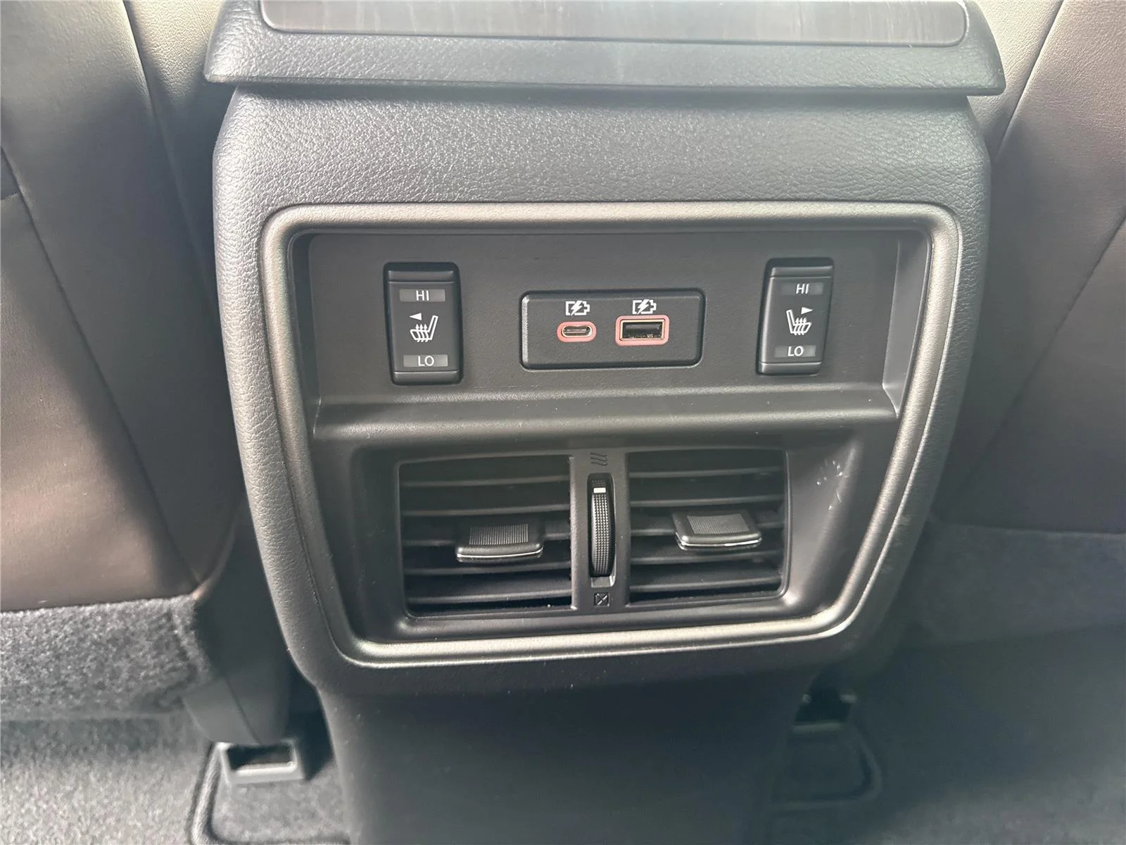 Used 2024 Pearl White Tricoat Nissan Platinum image 32