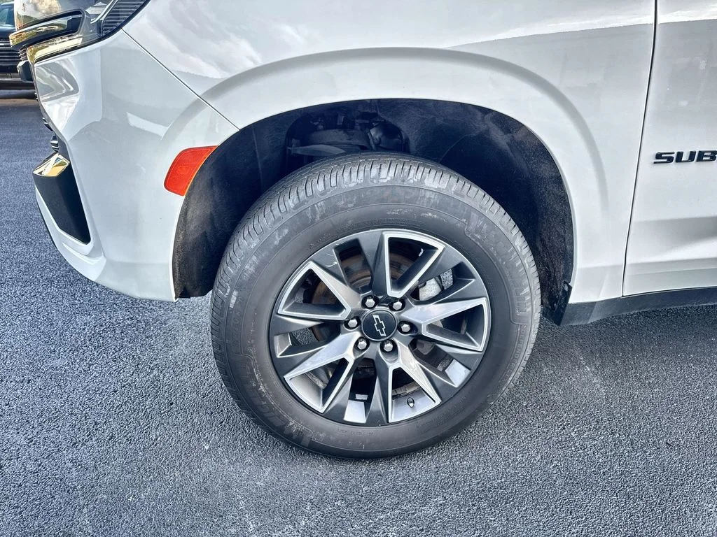 Used 2021 White Chevrolet Z71 image 10