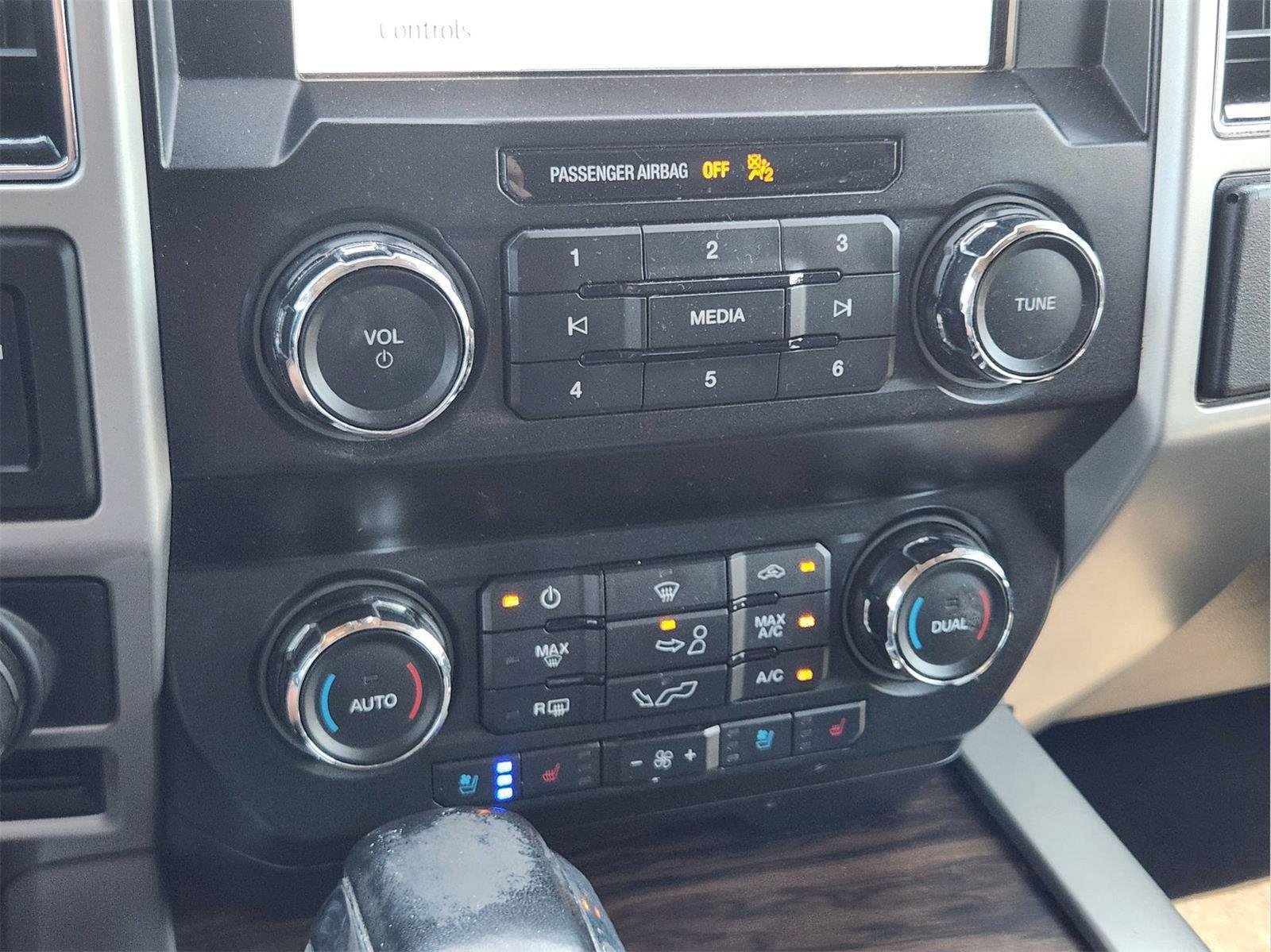 Used 2020 Magnetic FORD Lariat image 17