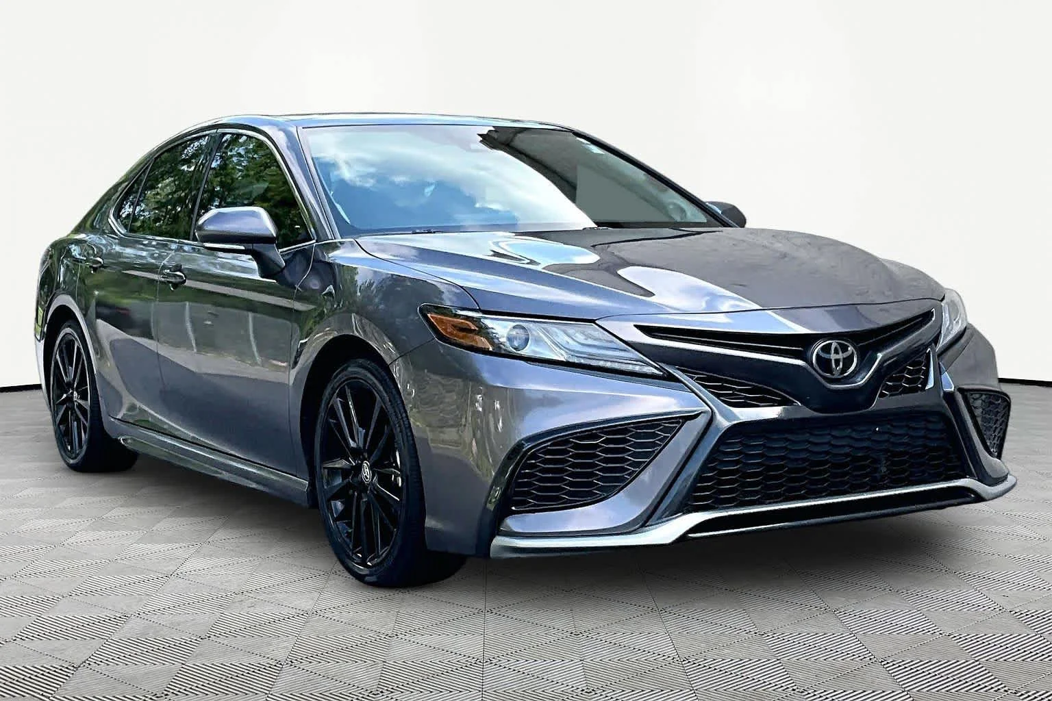 Used 2023 Predawn Gray Mica Toyota XSE image 3