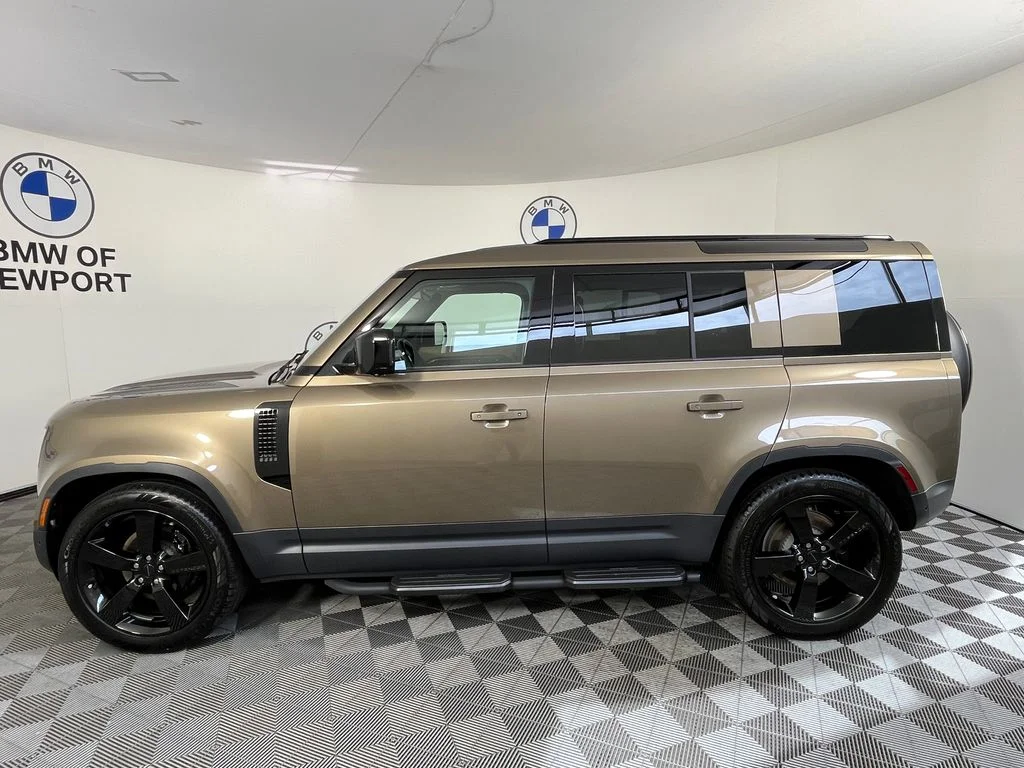 Used 2026 Gondwana Stone Metallic Land Rover S image 14