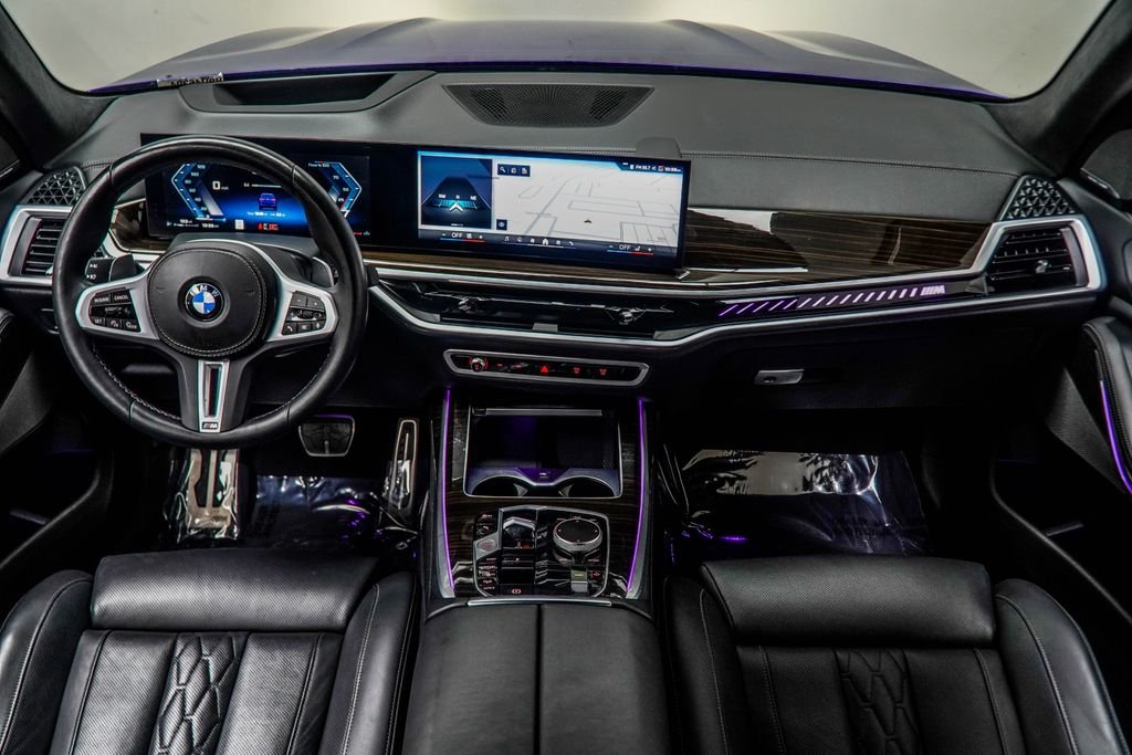 Used 2024 Blue BMW M60i image 5