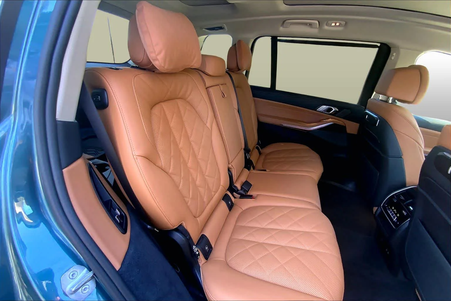 Used 2026 Blue Ridge Mountain Metallic BMW xDrive40i image 19